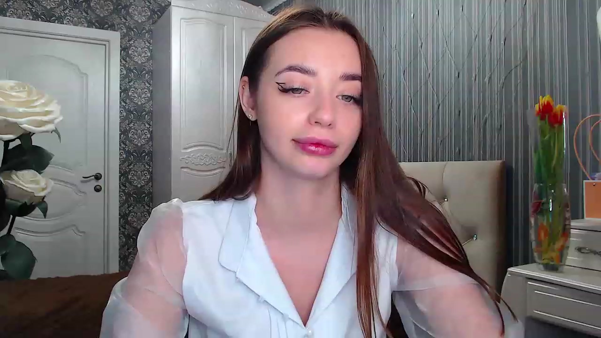 Gallery image thumbnail from EmeraldLilyyy's myfreecams stream on, 03/09/2023, 11:39 image 16 of 20