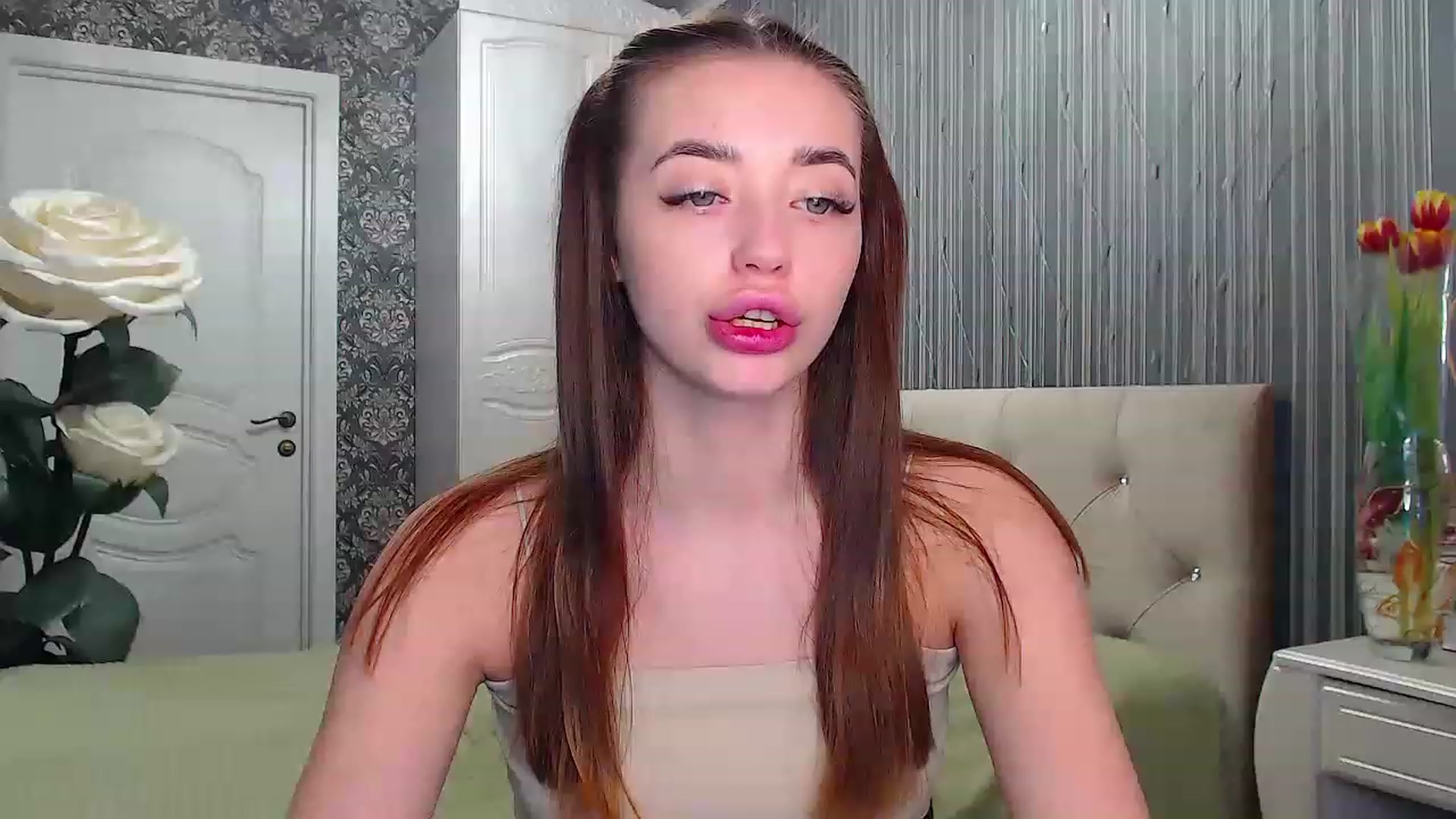 Gallery image thumbnail from EmeraldLilyyy's myfreecams stream on, 03/14/2023, 09:31 image 4 of 20