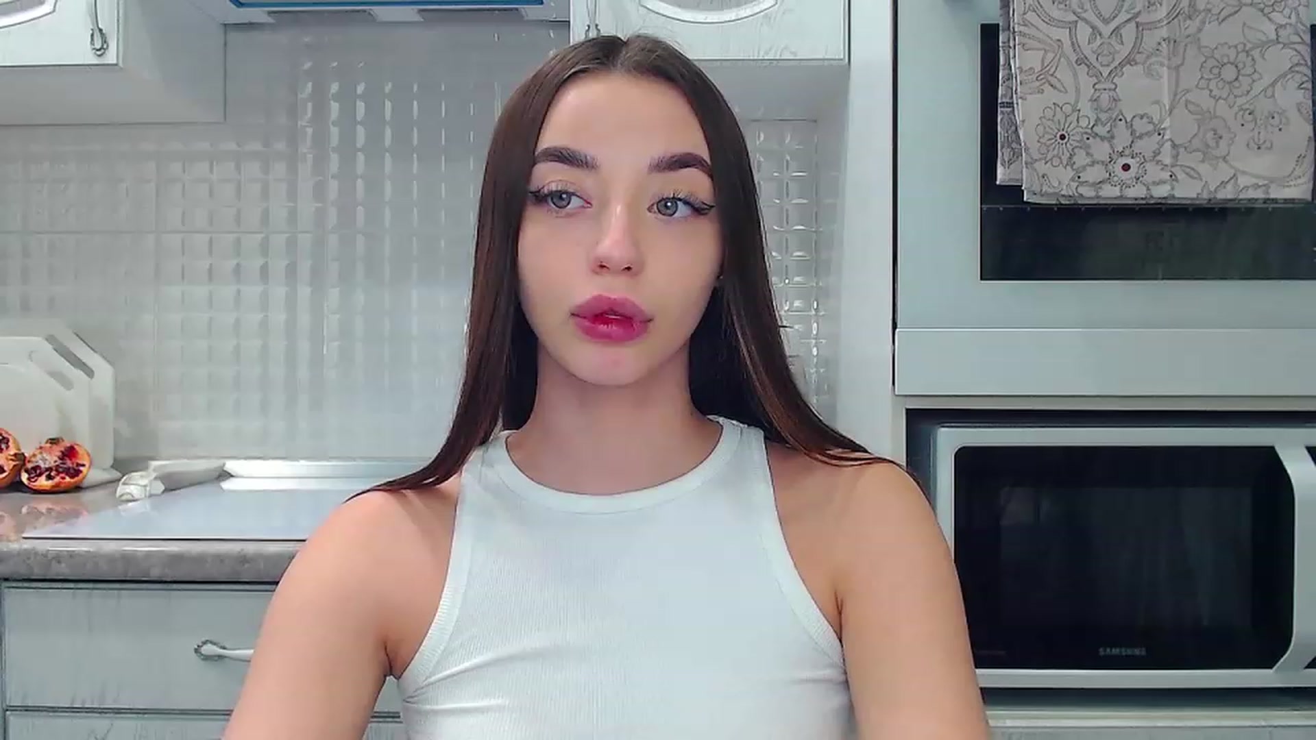 Gallery image thumbnail from EmeraldLilyyy's myfreecams stream on, 03/24/2023, 12:51 image 5 of 20