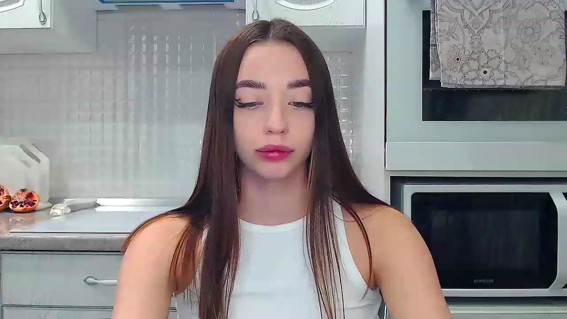Gallery image thumbnail from EmeraldLilyyy's myfreecams stream on, 03/24/2023, 12:51 image 7 of 20