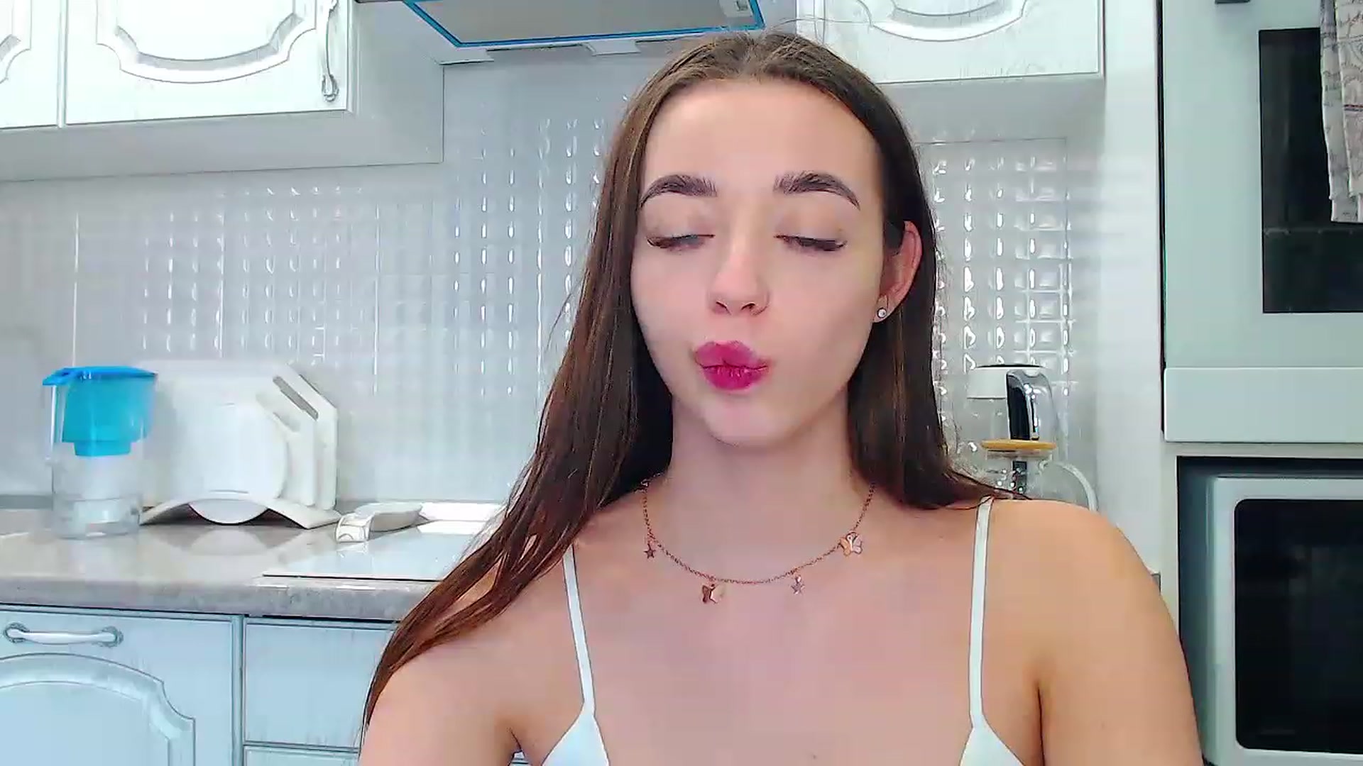 Gallery image thumbnail from EmeraldLilyyy's myfreecams stream on, 03/25/2023, 13:55 image 17 of 20
