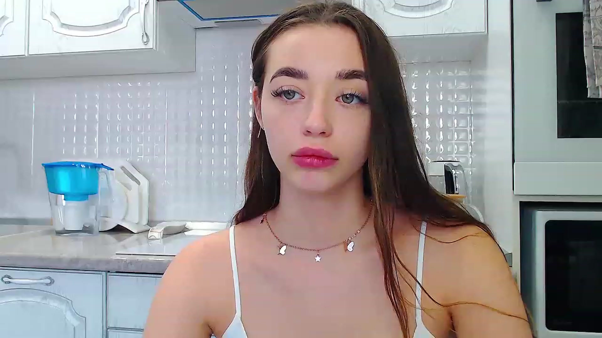 Gallery image thumbnail from EmeraldLilyyy's myfreecams stream on, 03/25/2023, 13:55 image 2 of 20
