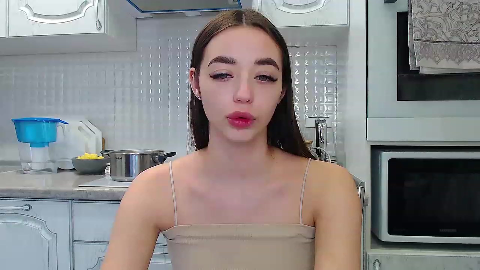 Gallery image thumbnail from EmeraldLilyyy's myfreecams stream on, 03/28/2023, 12:41 image 7 of 20