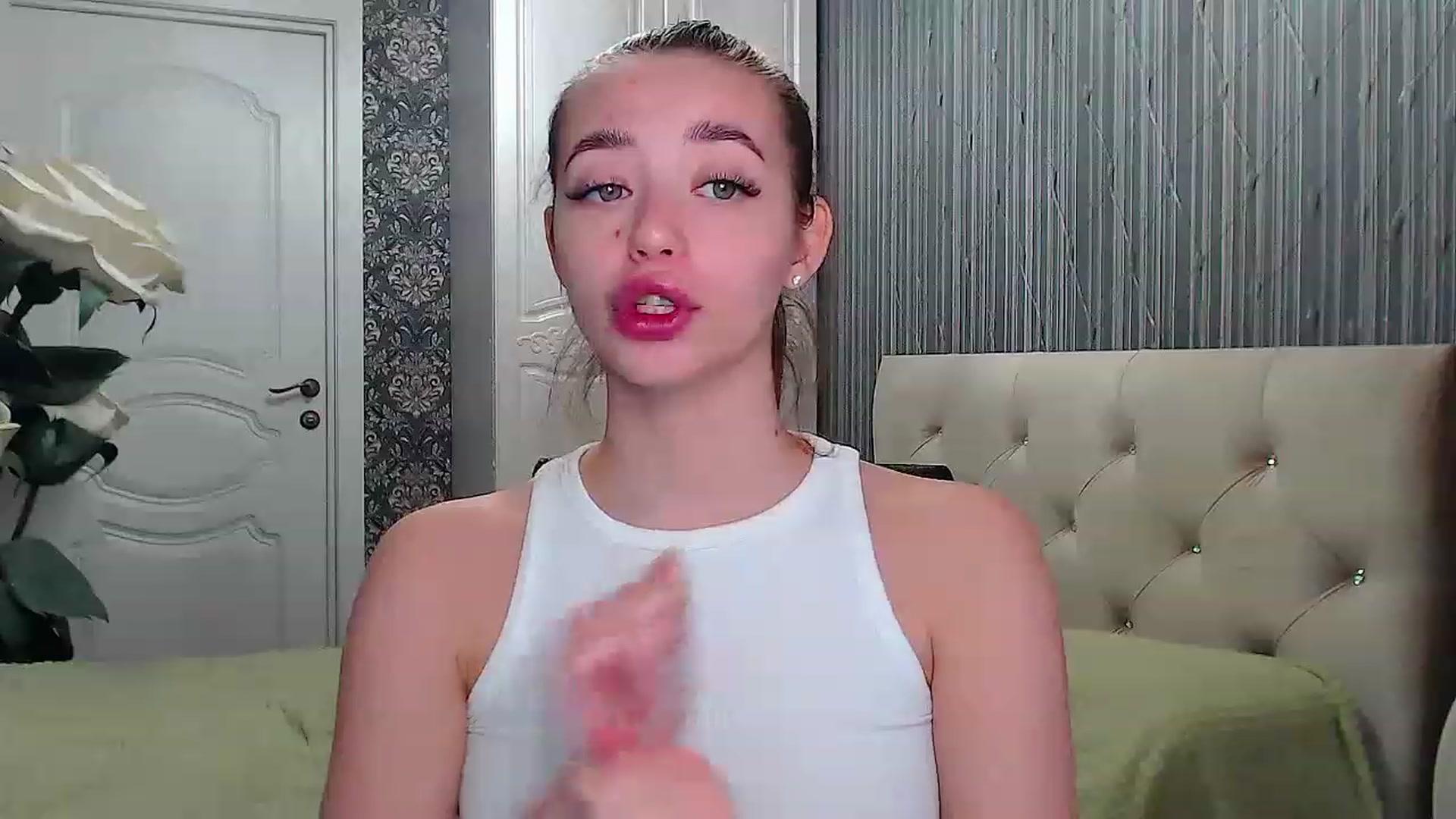 Gallery image thumbnail from EmeraldLilyyy's myfreecams stream on, 04/02/2023, 09:30 image 19 of 20