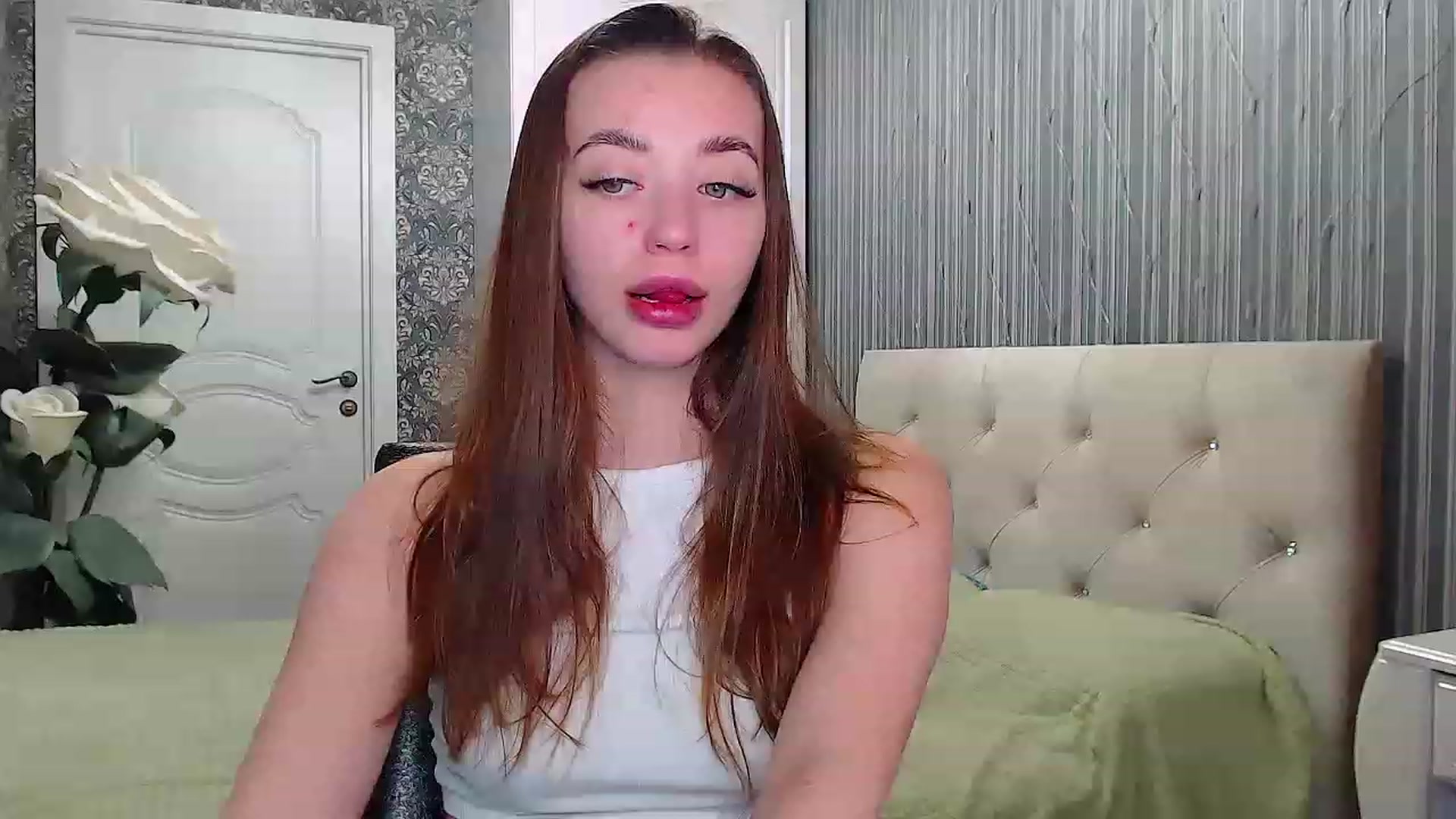 Gallery image thumbnail from EmeraldLilyyy's myfreecams stream on, 04/02/2023, 11:22 image 5 of 20
