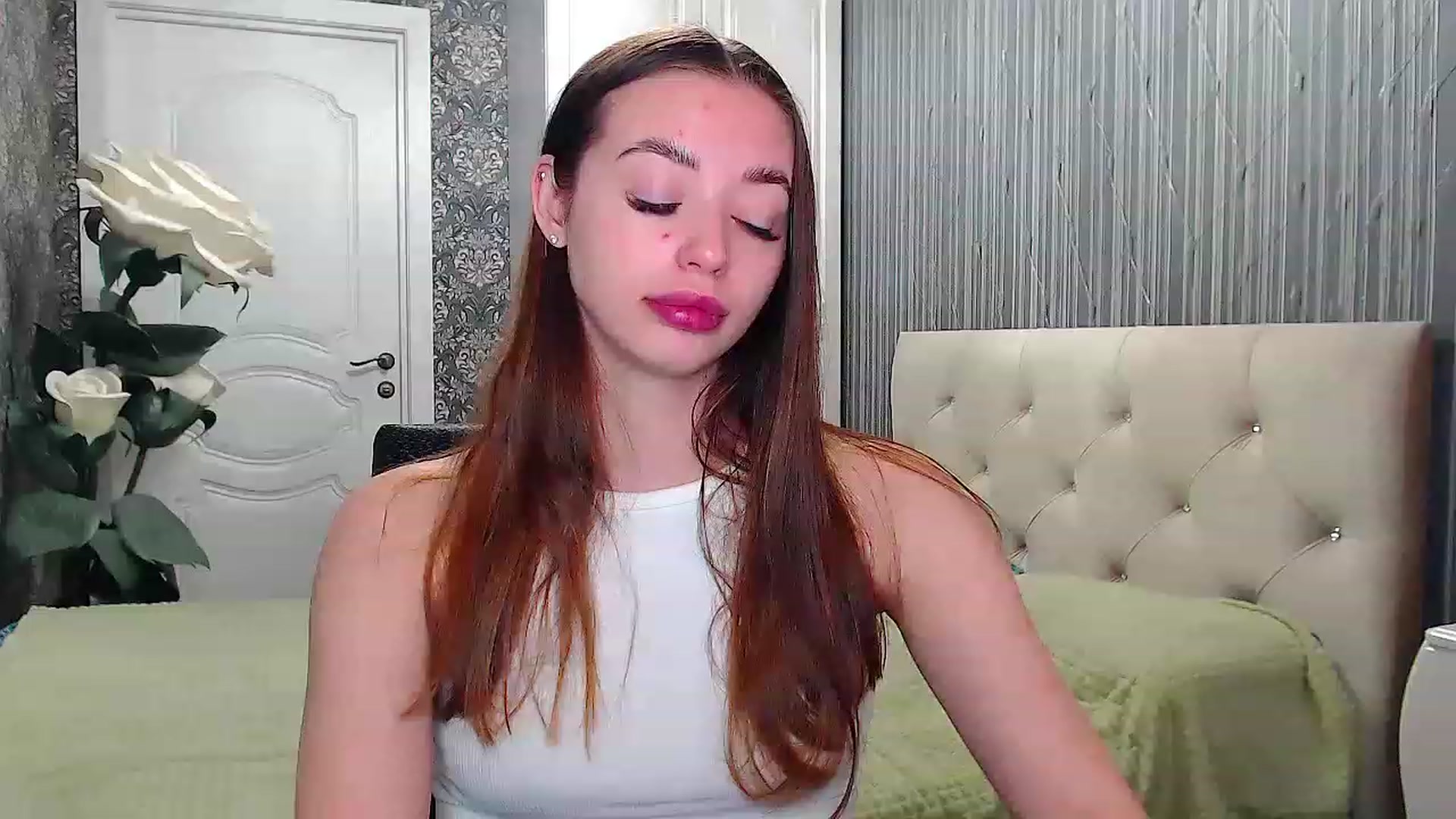 Gallery image thumbnail from EmeraldLilyyy's myfreecams stream on, 04/02/2023, 11:22 image 12 of 20