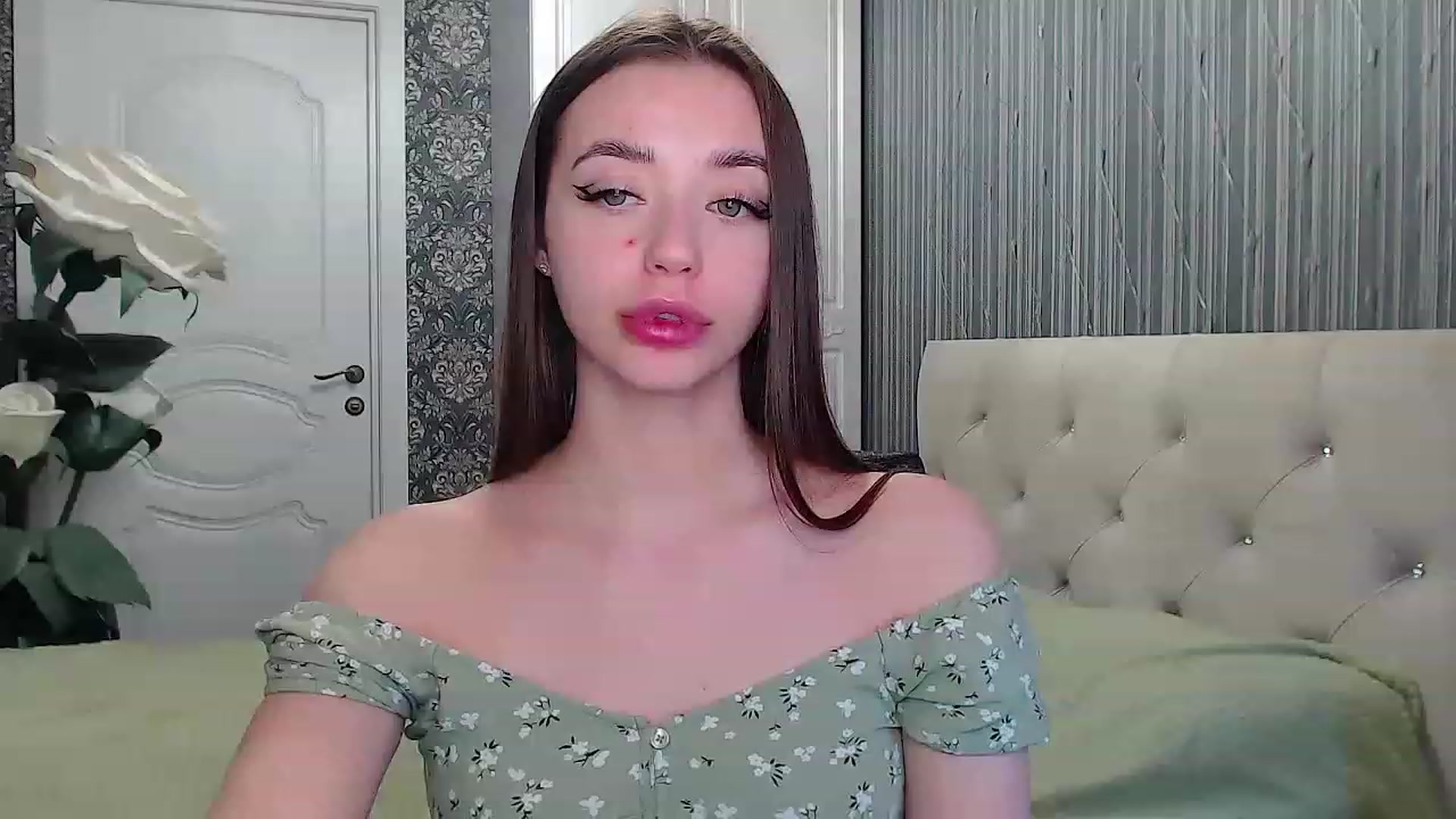 Gallery image thumbnail from EmeraldLilyyy's myfreecams stream on, 04/03/2023, 10:38 image 11 of 20
