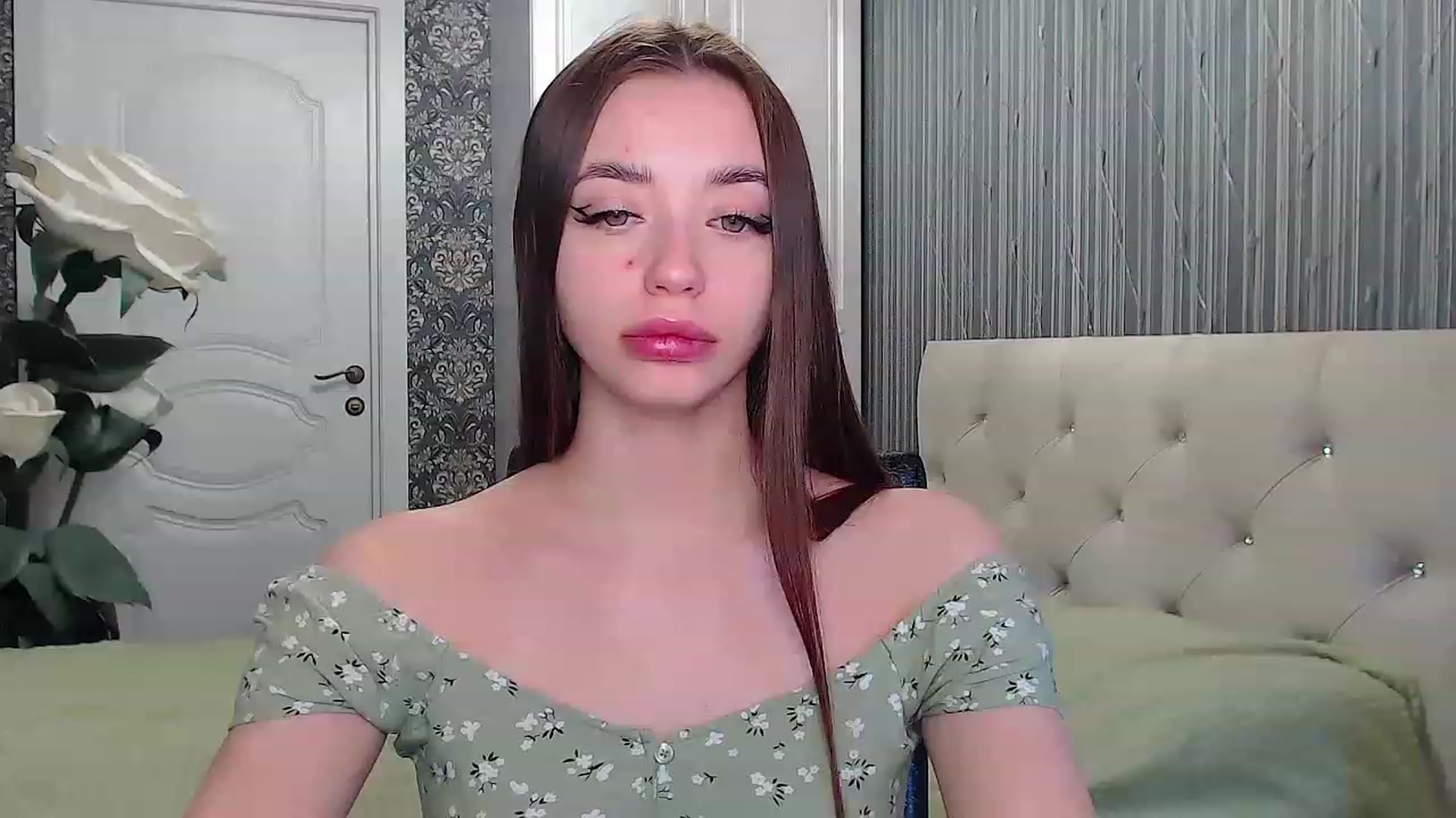 Gallery image thumbnail from EmeraldLilyyy's myfreecams stream on, 04/03/2023, 10:38 image 1 of 20