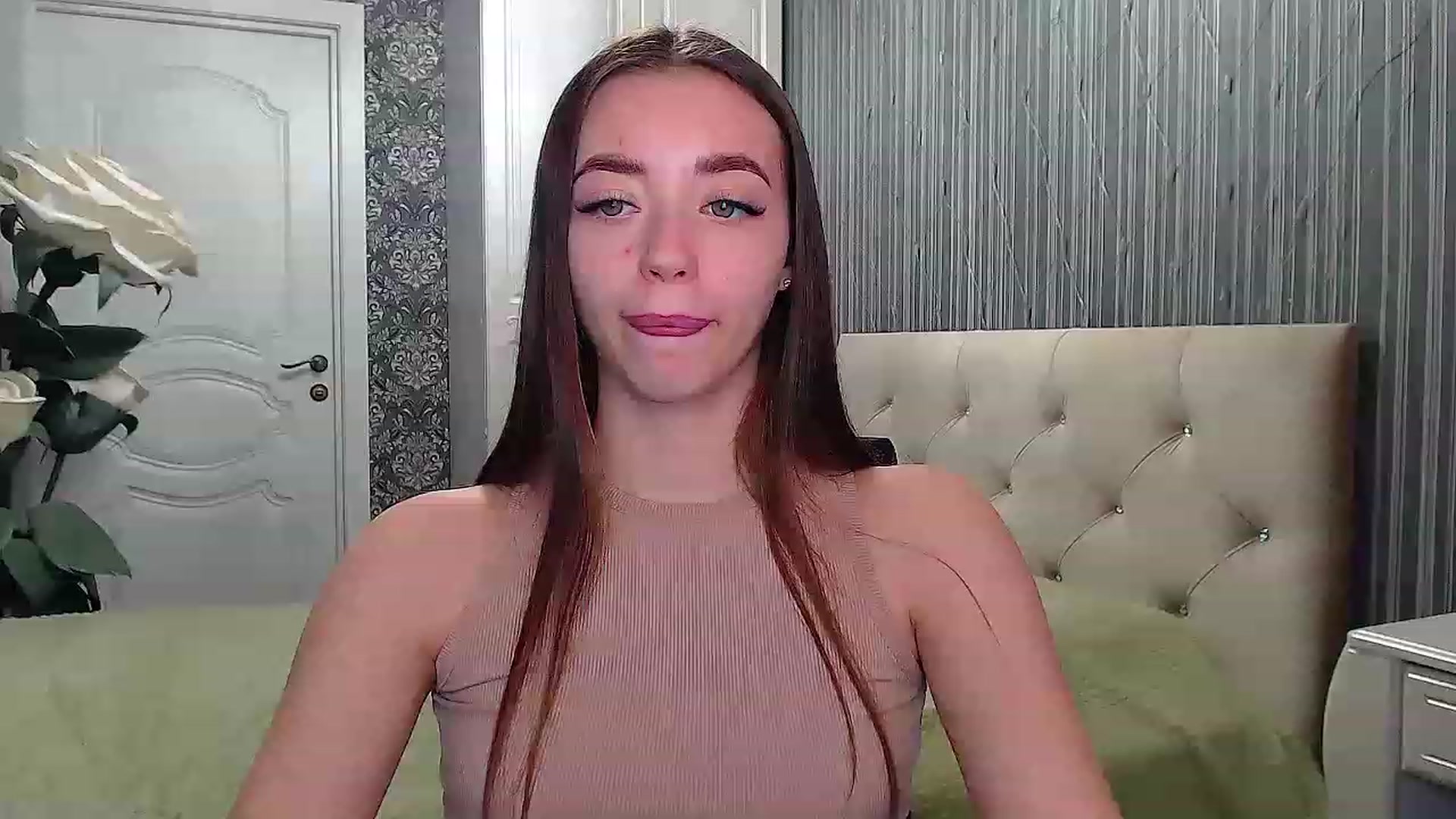 Gallery image thumbnail from EmeraldLilyyy's myfreecams stream on, 04/05/2023, 11:29 image 6 of 20