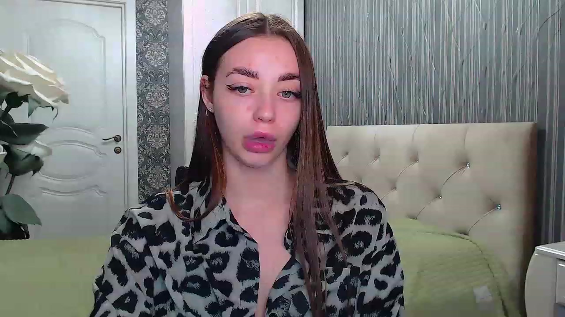 Gallery image thumbnail from EmeraldLilyyy's myfreecams stream on, 04/09/2023, 10:19 image 10 of 20