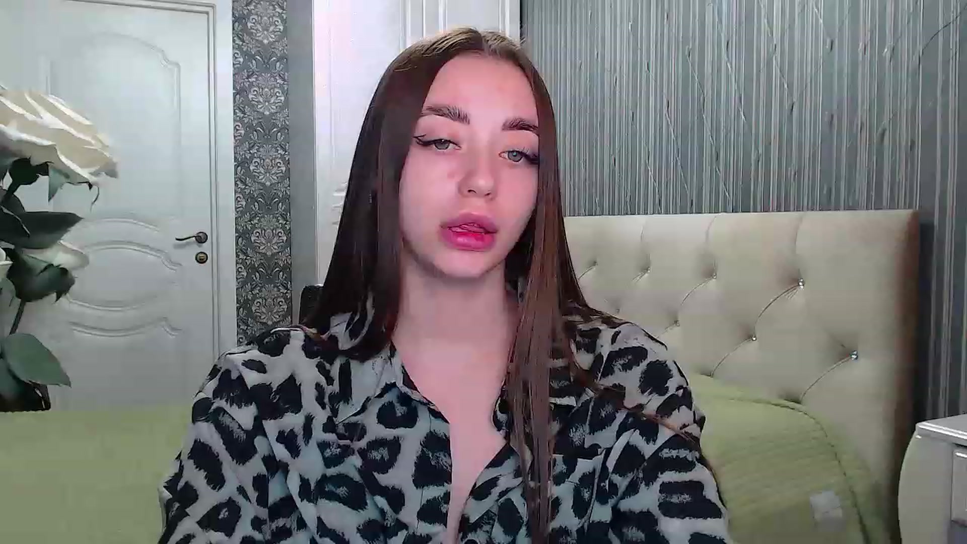 Gallery image thumbnail from EmeraldLilyyy's myfreecams stream on, 04/09/2023, 10:19 image 9 of 20