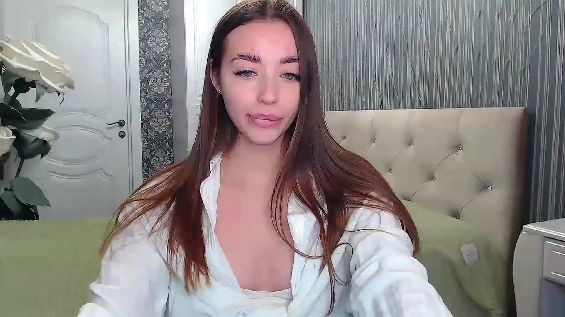 Gallery image thumbnail from EmeraldLilyyy's myfreecams stream on, 04/10/2023, 12:24 image 2 of 20