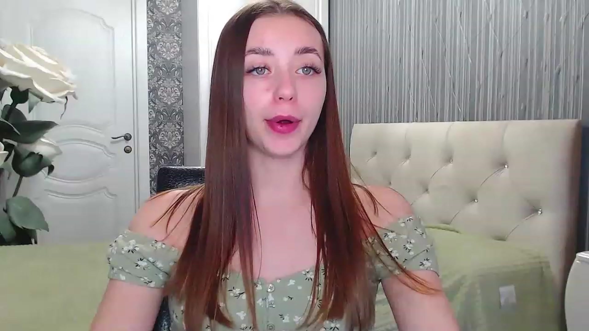 Gallery image thumbnail from EmeraldLilyyy's myfreecams stream on, 04/18/2023, 09:02 image 9 of 20