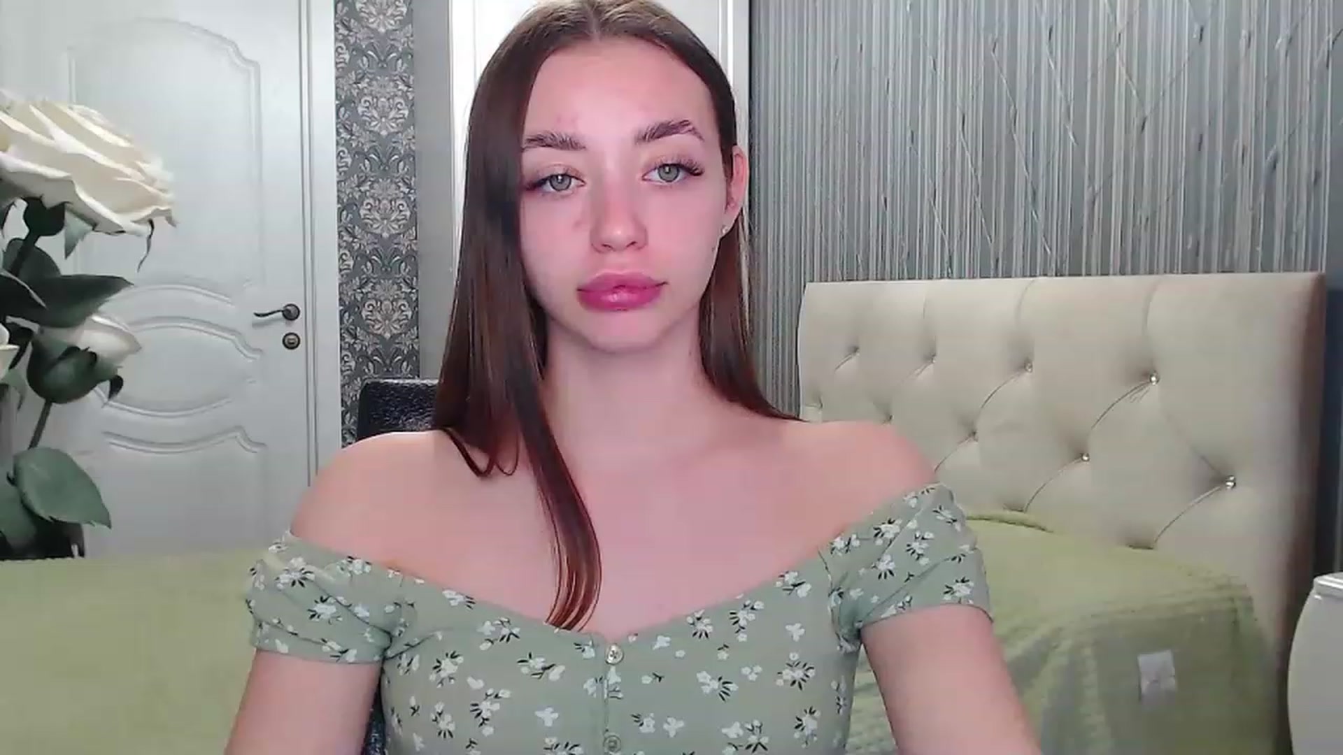 Gallery image thumbnail from EmeraldLilyyy's myfreecams stream on, 04/18/2023, 09:02 image 2 of 20