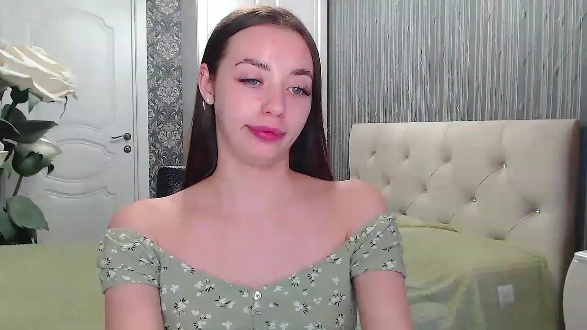 Gallery image thumbnail from EmeraldLilyyy's myfreecams stream on, 04/18/2023, 09:02 image 19 of 20
