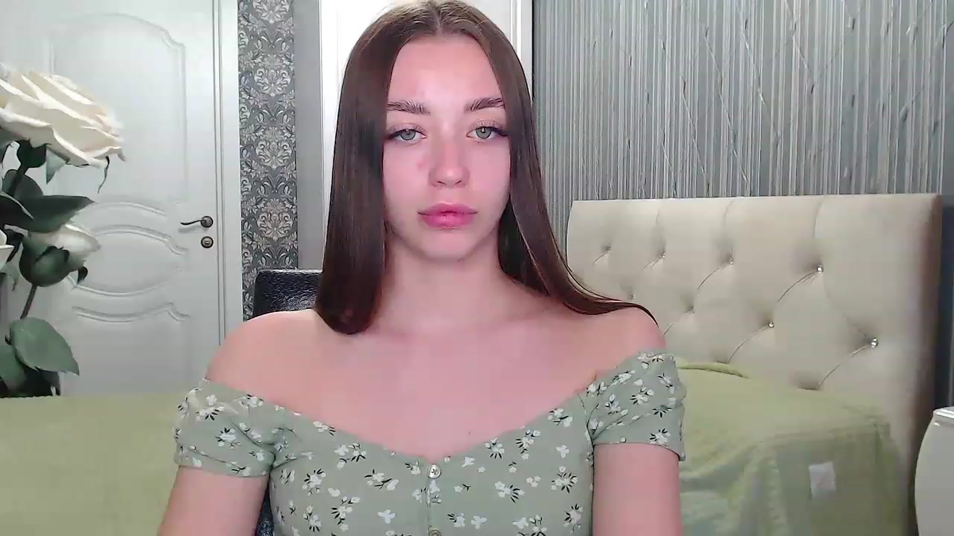 Gallery image thumbnail from EmeraldLilyyy's myfreecams stream on, 04/18/2023, 09:02 image 15 of 20