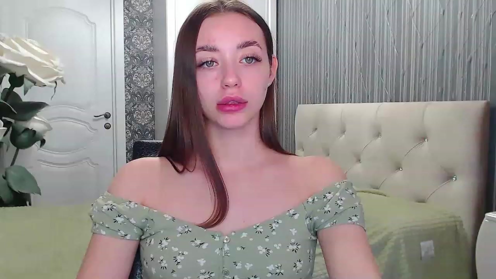 Gallery image thumbnail from EmeraldLilyyy's myfreecams stream on, 04/18/2023, 09:02 image 1 of 20