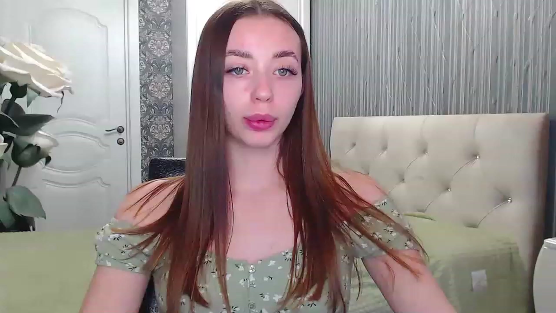Gallery image thumbnail from EmeraldLilyyy's myfreecams stream on, 04/18/2023, 09:02 image 8 of 20