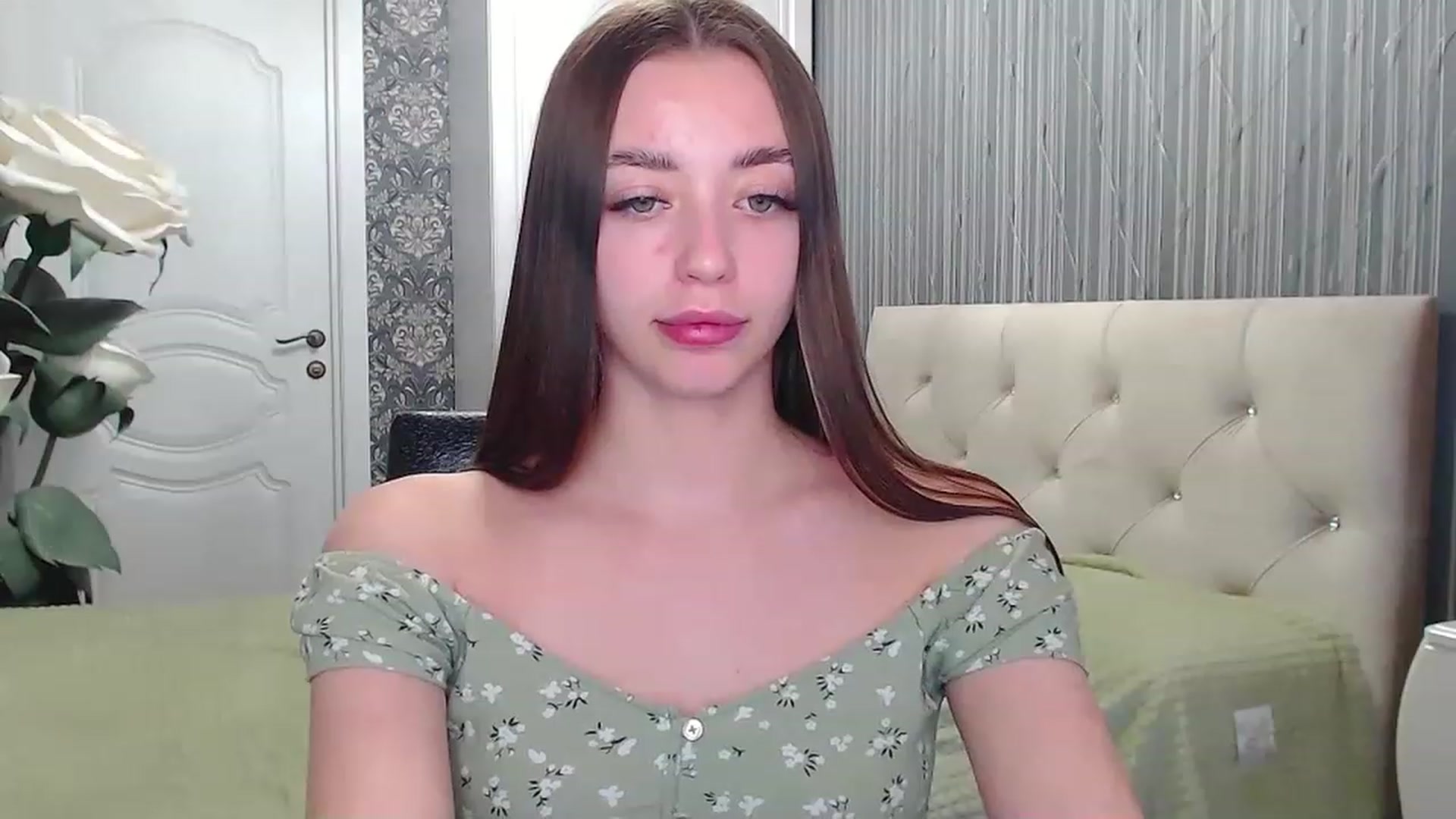Gallery image thumbnail from EmeraldLilyyy's myfreecams stream on, 04/18/2023, 09:02 image 11 of 20