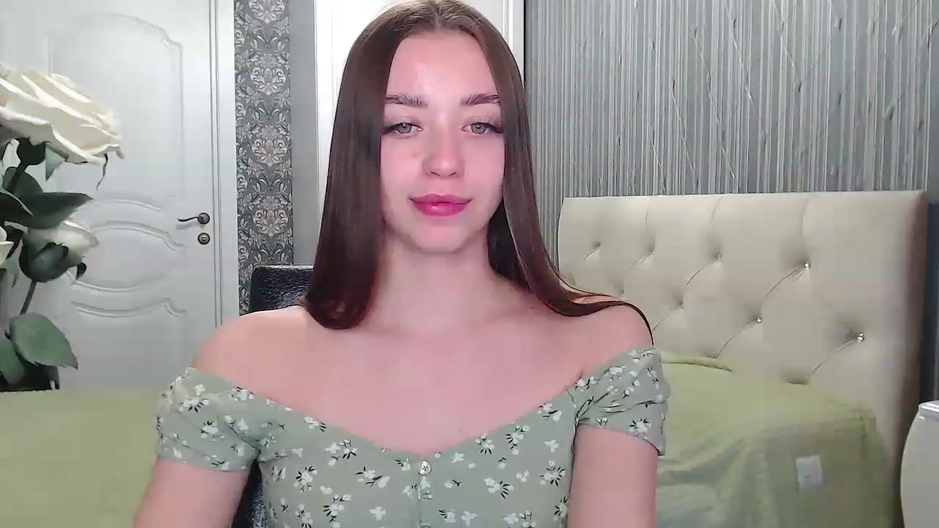 Gallery image thumbnail from EmeraldLilyyy's myfreecams stream on, 04/18/2023, 09:02 image 16 of 20