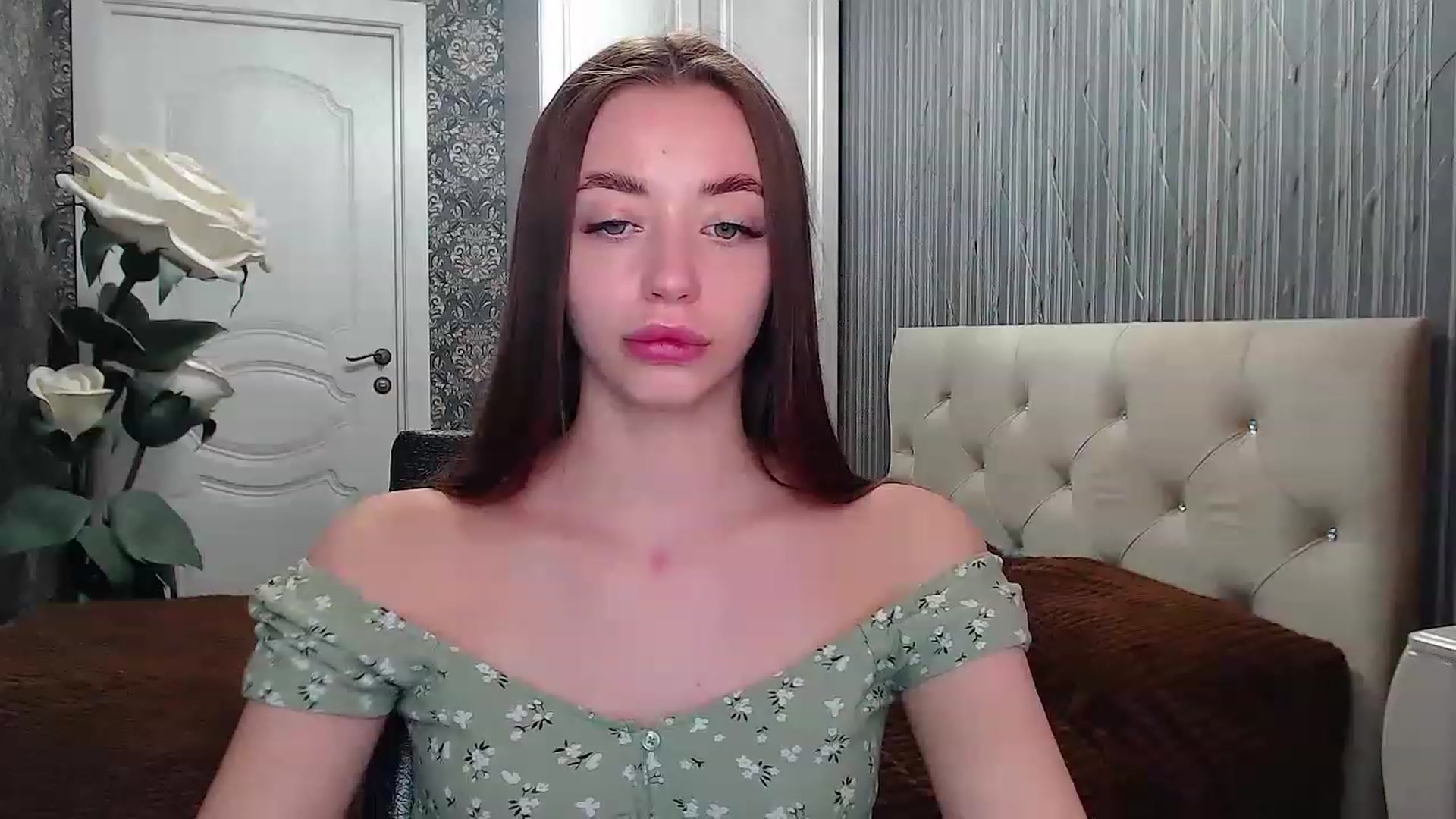 Gallery image thumbnail from EmeraldLilyyy's myfreecams stream on, 04/23/2023, 11:05 image 5 of 20