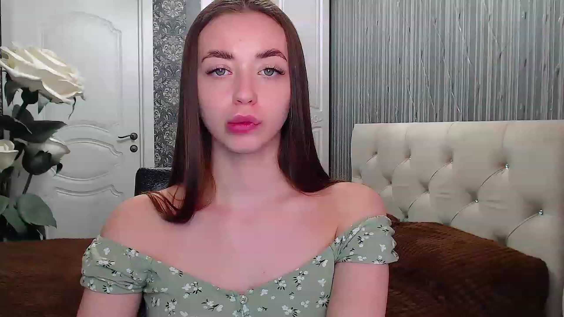 Gallery image thumbnail from EmeraldLilyyy's myfreecams stream on, 04/23/2023, 11:36 image 10 of 20
