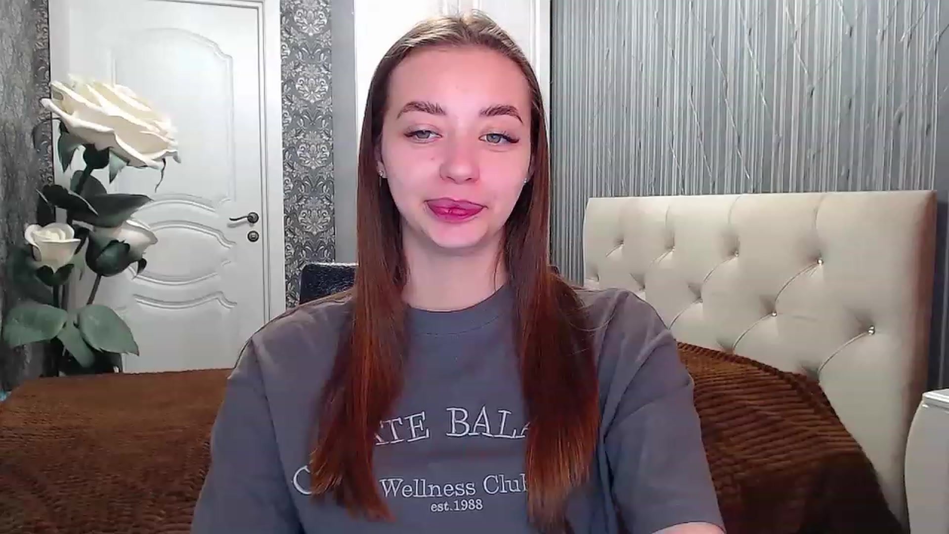Gallery image thumbnail from EmeraldLilyyy's myfreecams stream on, 04/25/2023, 09:41 image 14 of 20