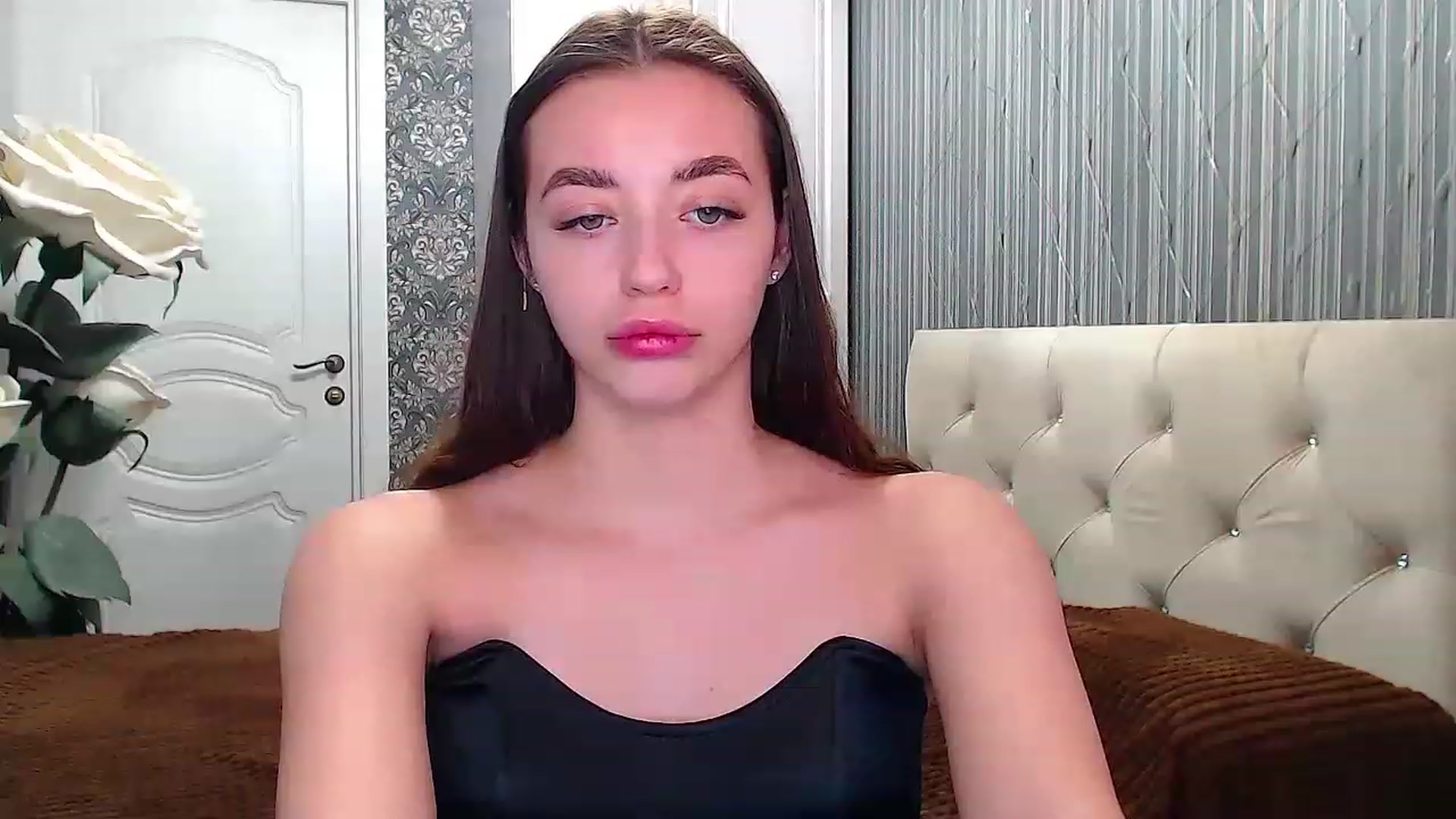 Gallery image thumbnail from EmeraldLilyyy's myfreecams stream on, 04/26/2023, 12:34 image 3 of 20