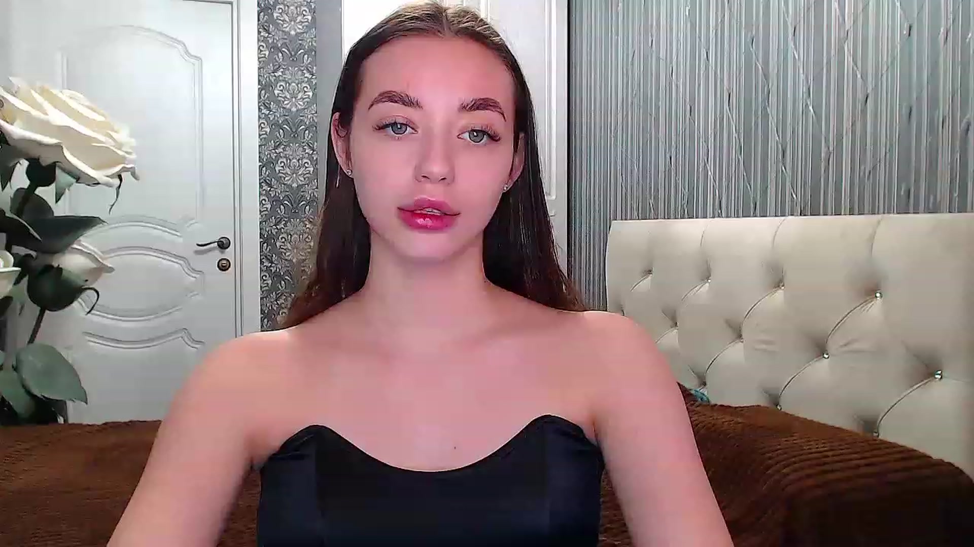 Gallery image thumbnail from EmeraldLilyyy's myfreecams stream on, 04/26/2023, 12:34 image 9 of 20