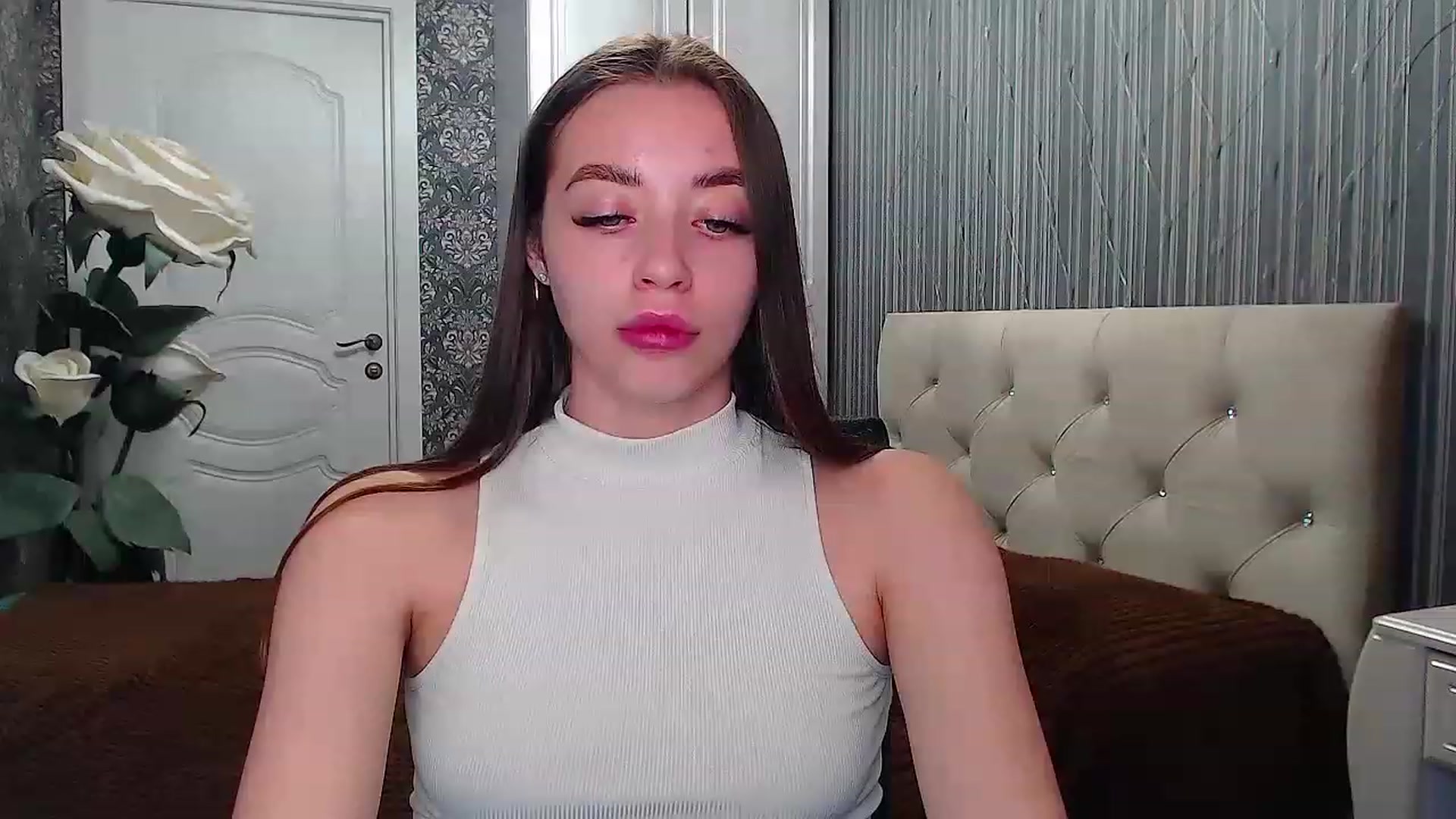 Gallery image thumbnail from EmeraldLilyyy's myfreecams stream on, 04/29/2023, 10:24 image 2 of 20