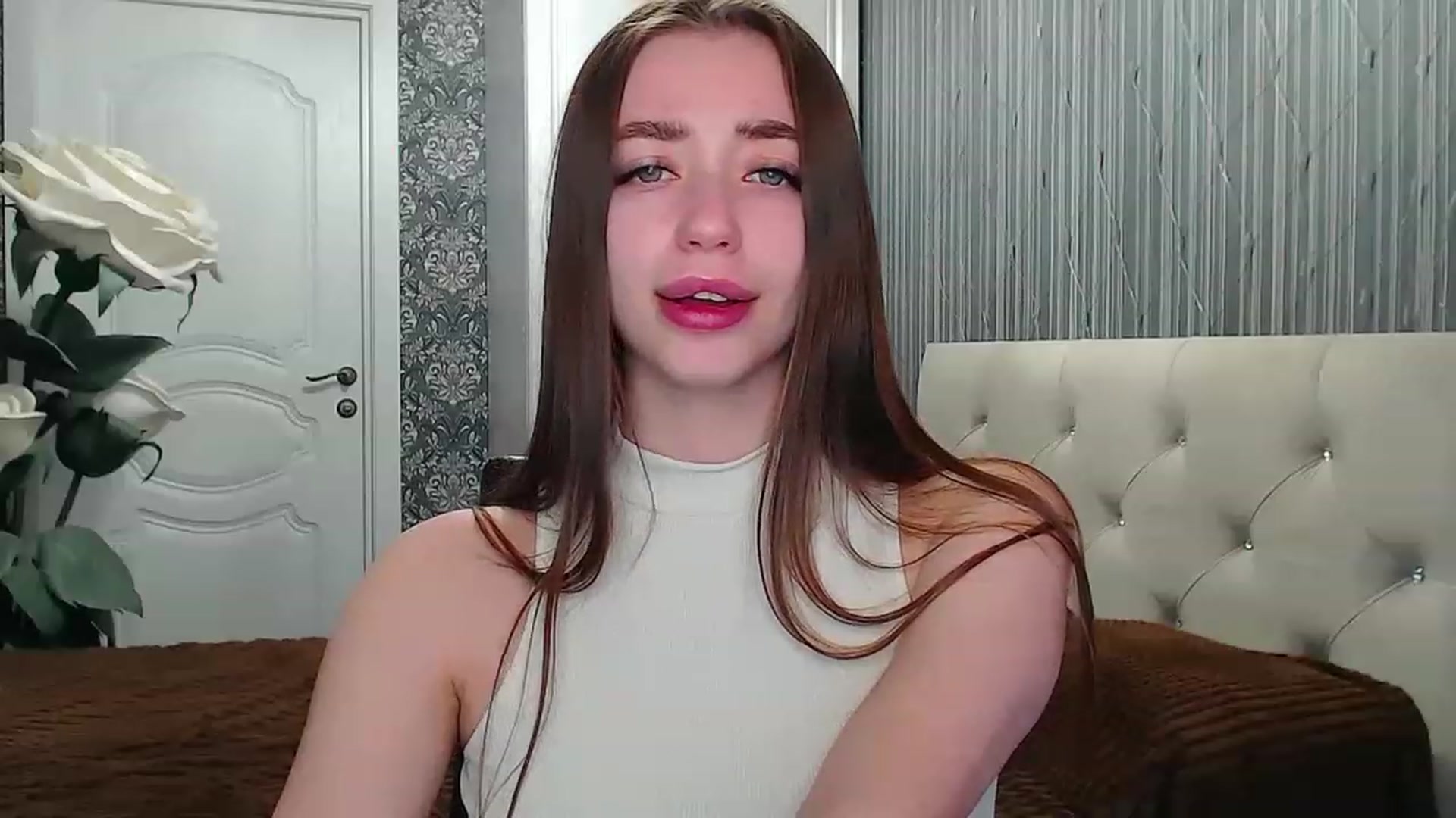 Gallery image thumbnail from EmeraldLilyyy's myfreecams stream on, 04/29/2023, 12:53 image 6 of 20