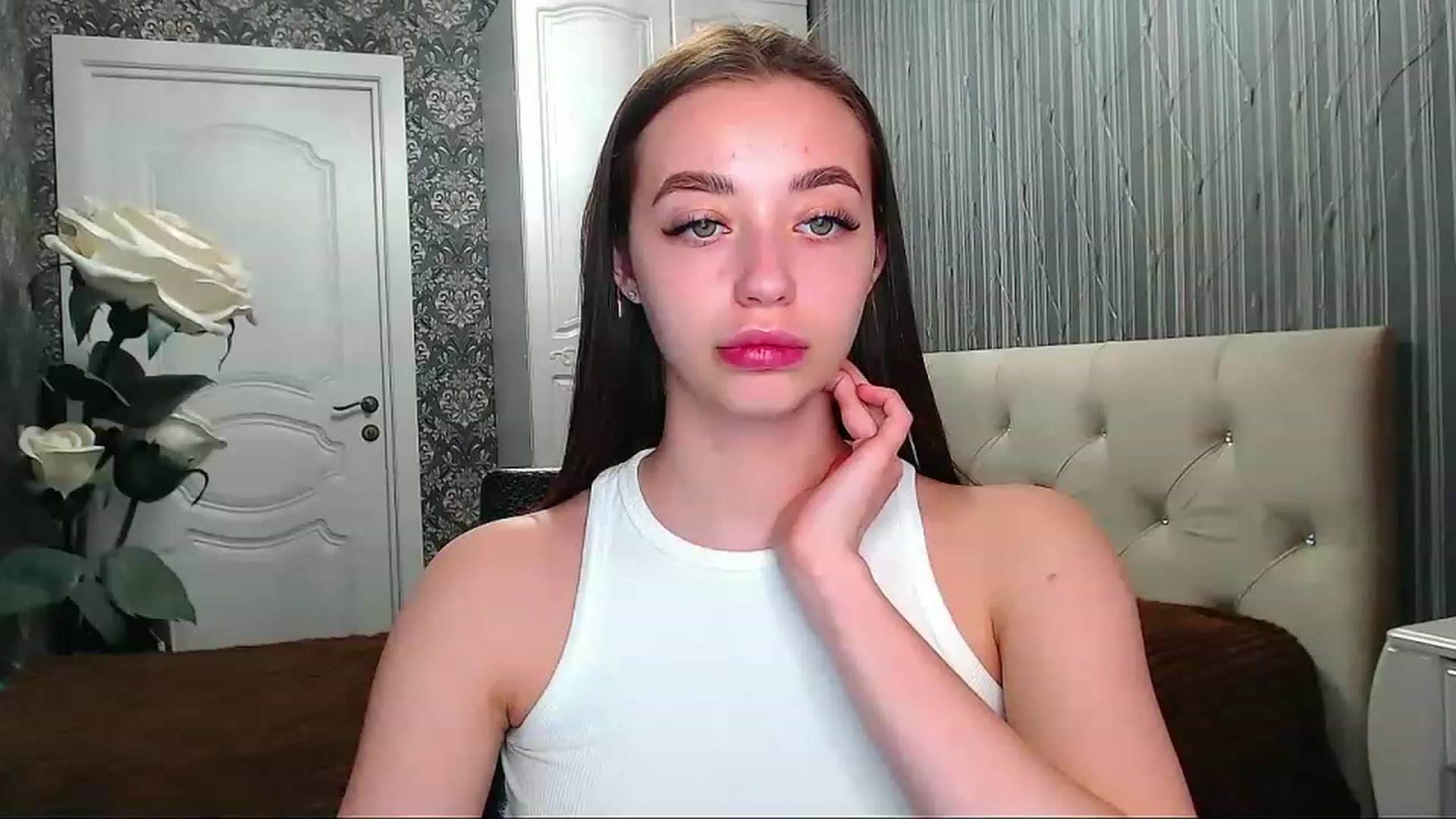 Gallery image thumbnail from EmeraldLilyyy's myfreecams stream on, 05/03/2023, 10:34 image 19 of 20
