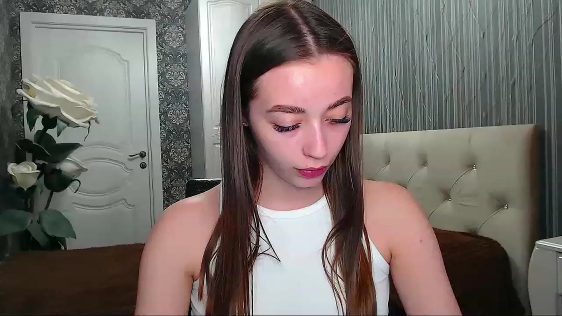Gallery image thumbnail from EmeraldLilyyy's myfreecams stream on, 05/03/2023, 10:34 image 5 of 20