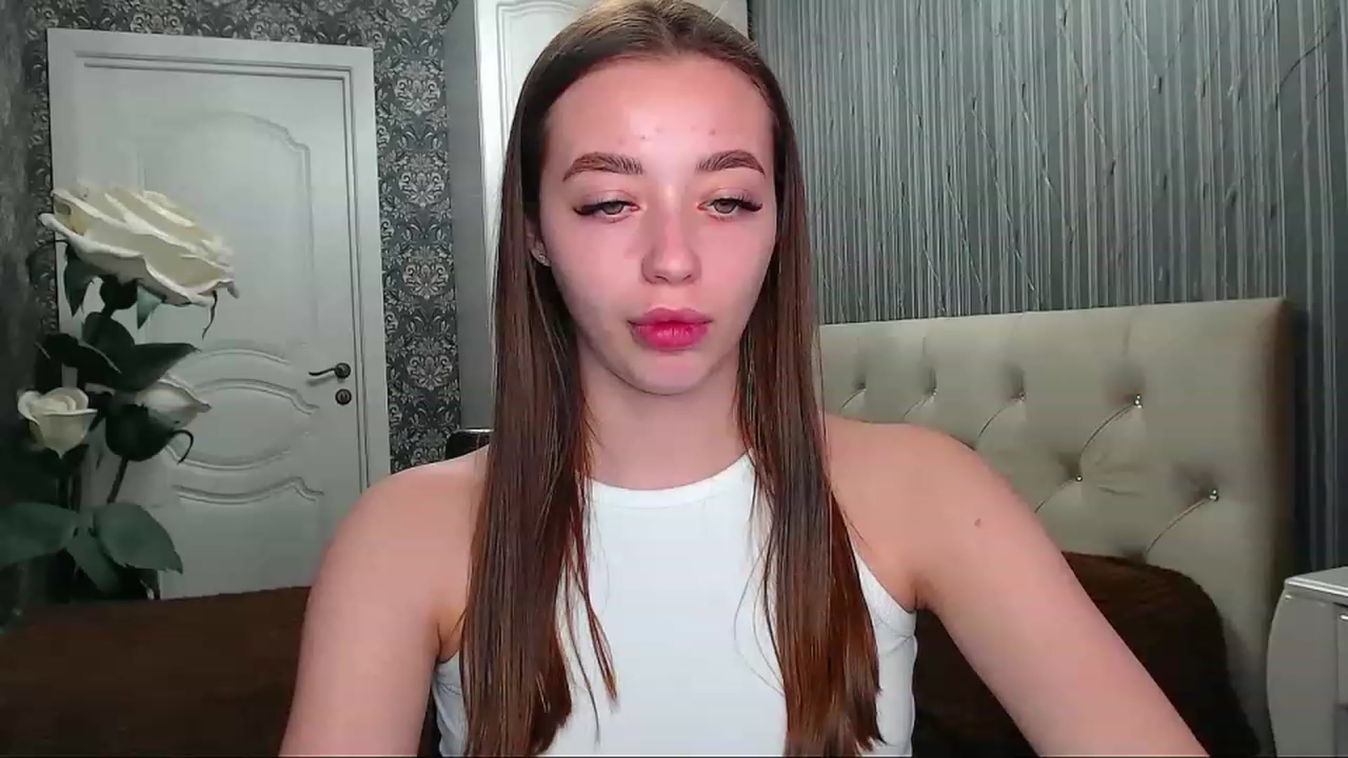 Gallery image thumbnail from EmeraldLilyyy's myfreecams stream on, 05/03/2023, 10:34 image 1 of 20