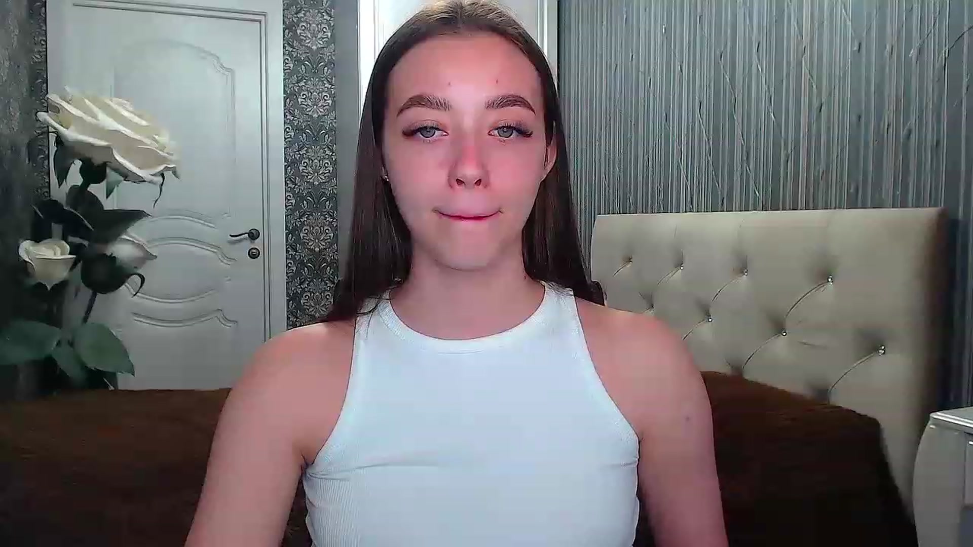 Gallery image thumbnail from EmeraldLilyyy's myfreecams stream on, 05/04/2023, 13:45 image 15 of 20