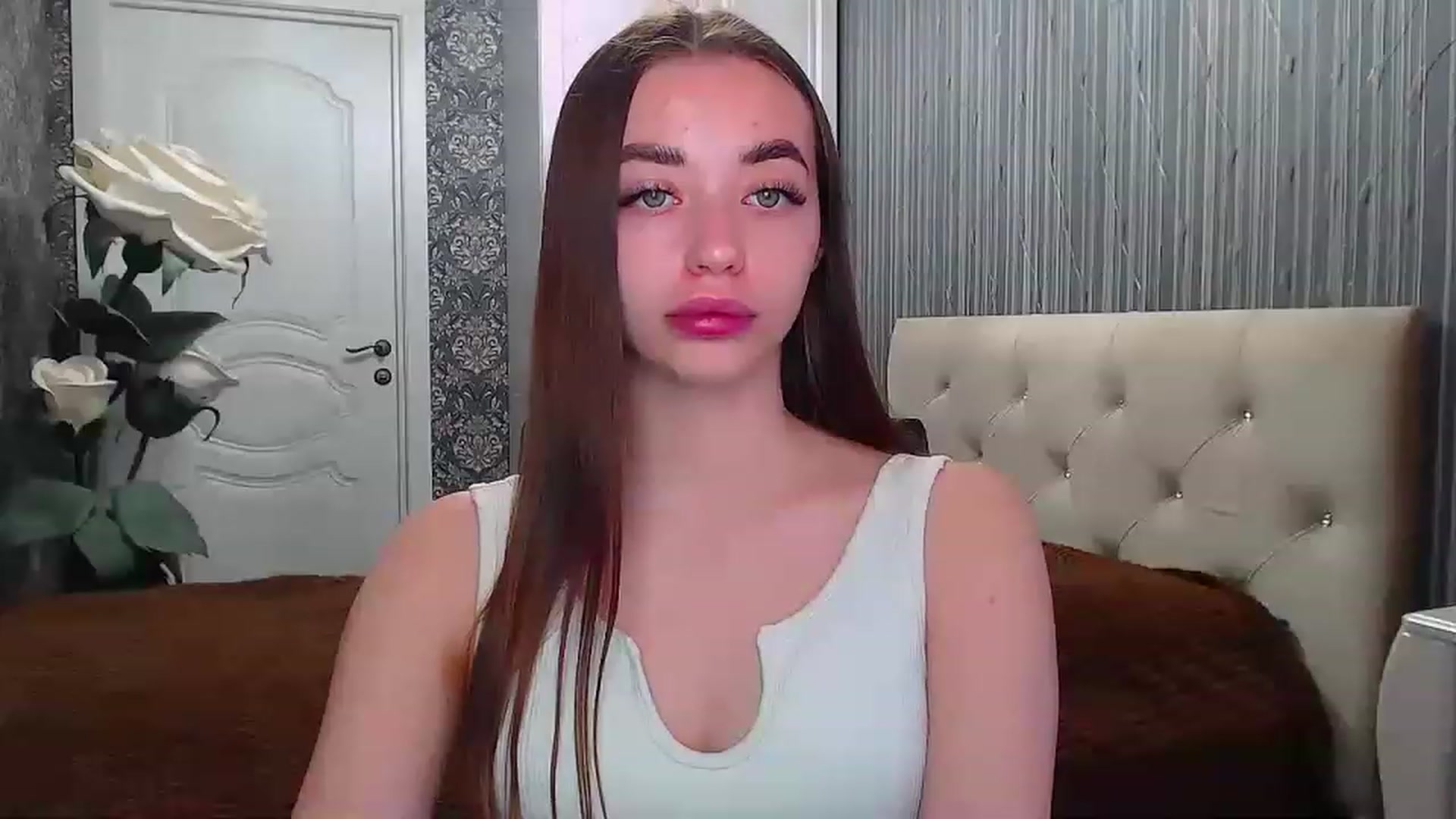 Gallery image thumbnail from EmeraldLilyyy's myfreecams stream on, 05/05/2023, 09:21 image 19 of 20