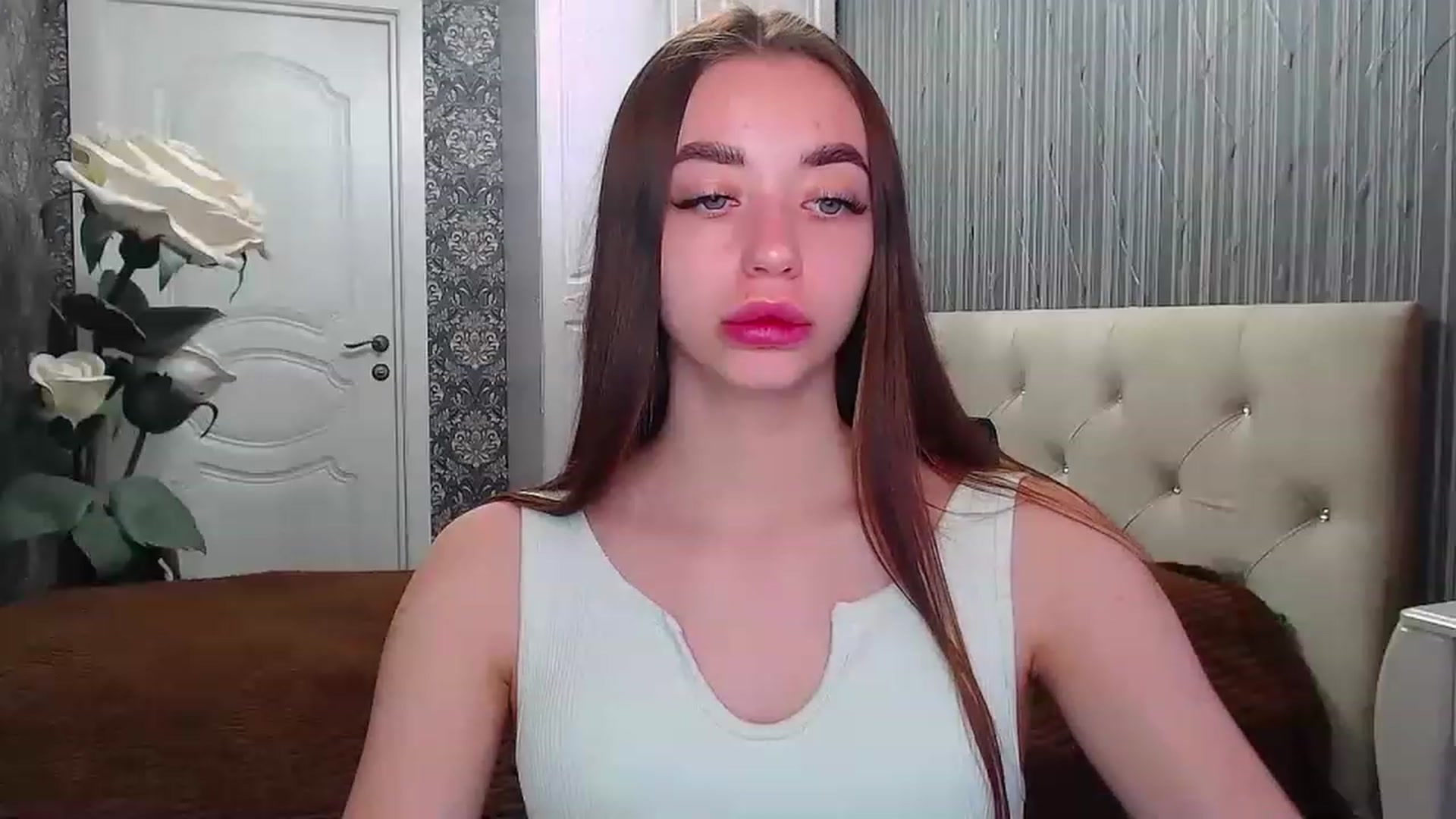 Gallery image thumbnail from EmeraldLilyyy's myfreecams stream on, 05/05/2023, 09:21 image 5 of 20