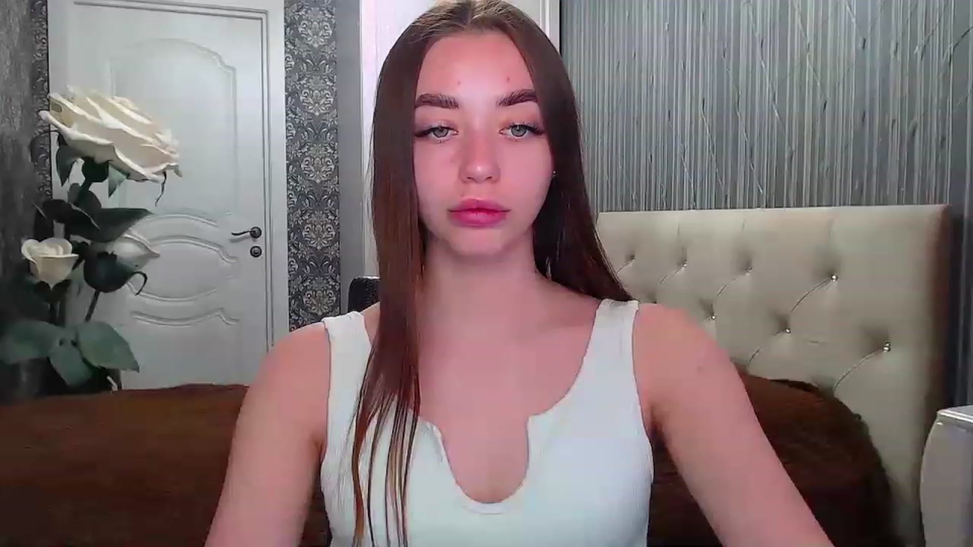 Gallery image thumbnail from EmeraldLilyyy's myfreecams stream on, 05/05/2023, 09:21 image 15 of 20