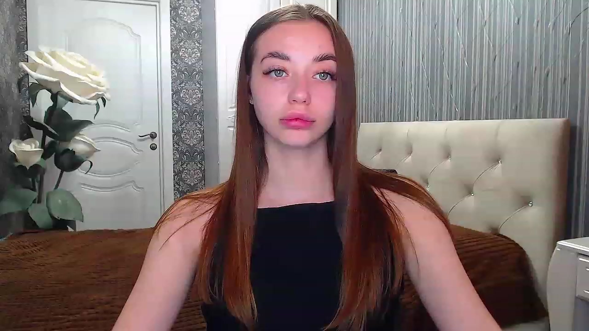 Gallery image thumbnail from EmeraldLilyyy's myfreecams stream on, 05/06/2023, 11:11 image 2 of 20