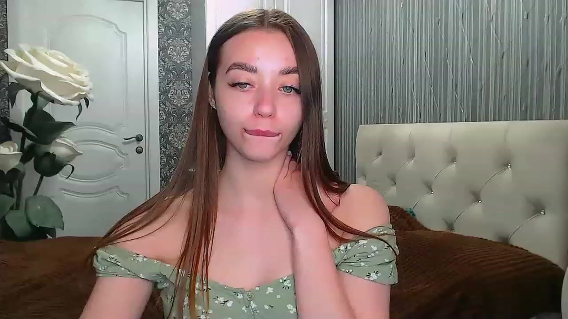 Gallery image thumbnail from EmeraldLilyyy's myfreecams stream on, 05/07/2023, 08:24 image 8 of 20
