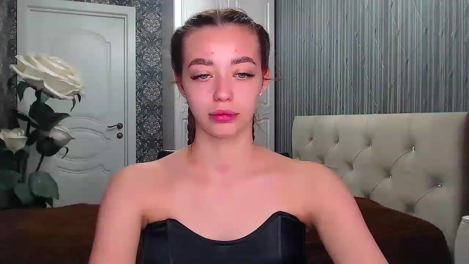 Gallery image thumbnail from EmeraldLilyyy's myfreecams stream on, 05/08/2023, 12:14 image 19 of 20