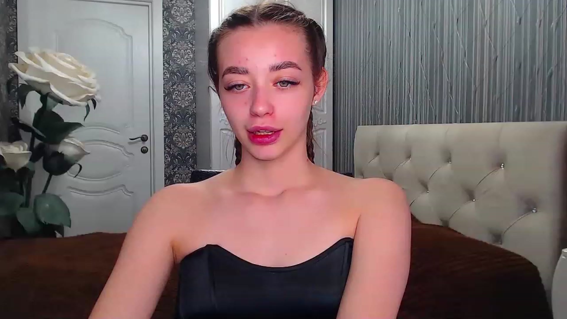 Gallery image thumbnail from EmeraldLilyyy's myfreecams stream on, 05/08/2023, 12:14 image 8 of 20