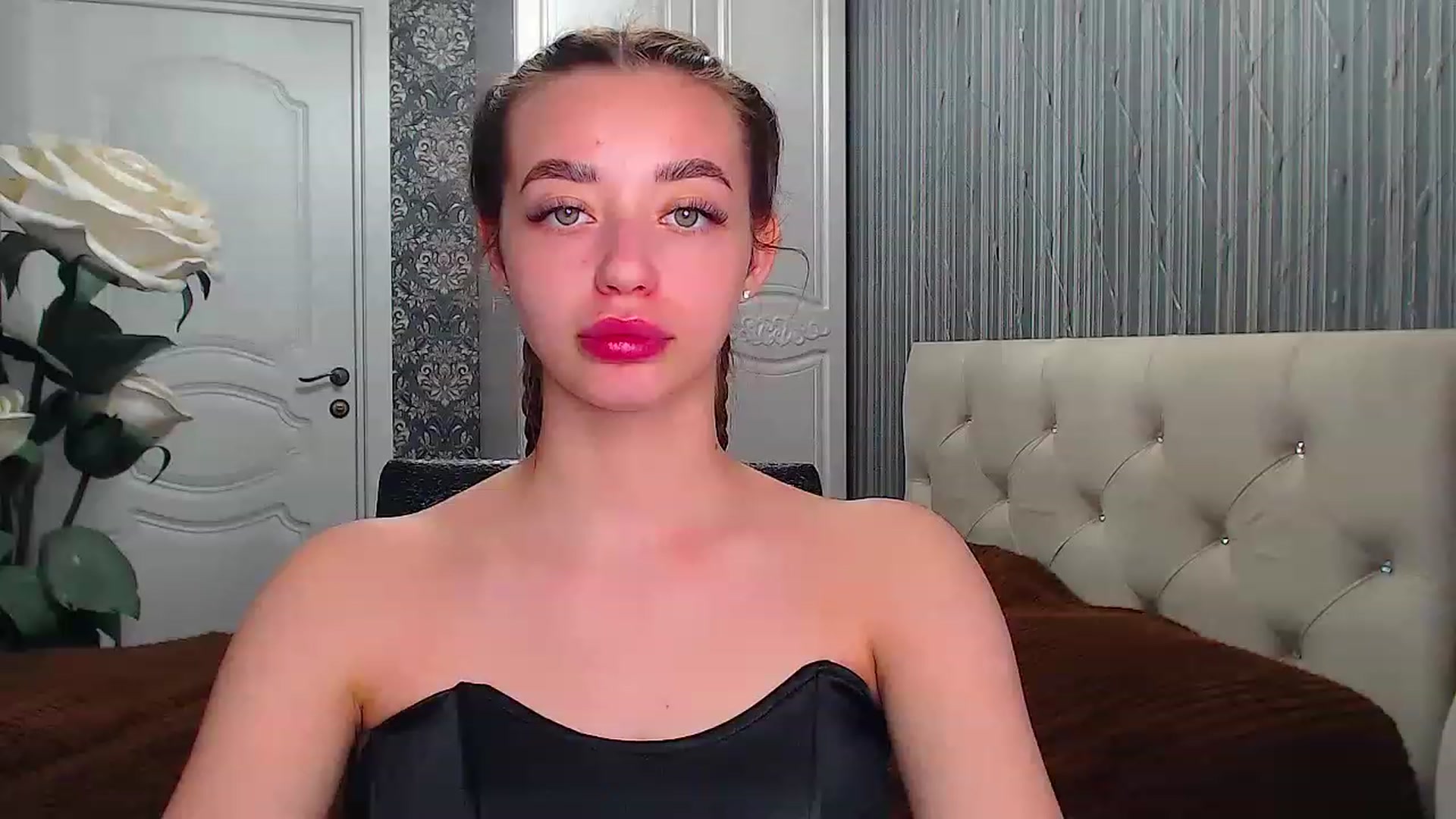 Gallery image thumbnail from EmeraldLilyyy's myfreecams stream on, 05/08/2023, 12:57 image 19 of 20