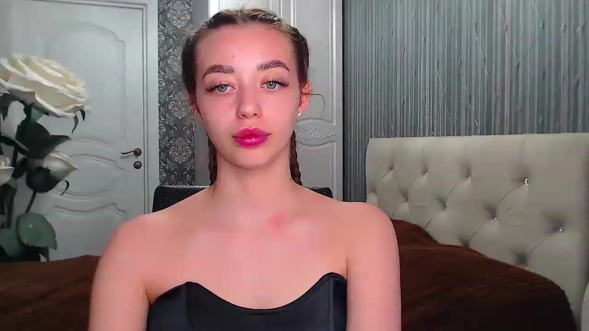 Gallery image thumbnail from EmeraldLilyyy's myfreecams stream on, 05/08/2023, 12:57 image 13 of 20