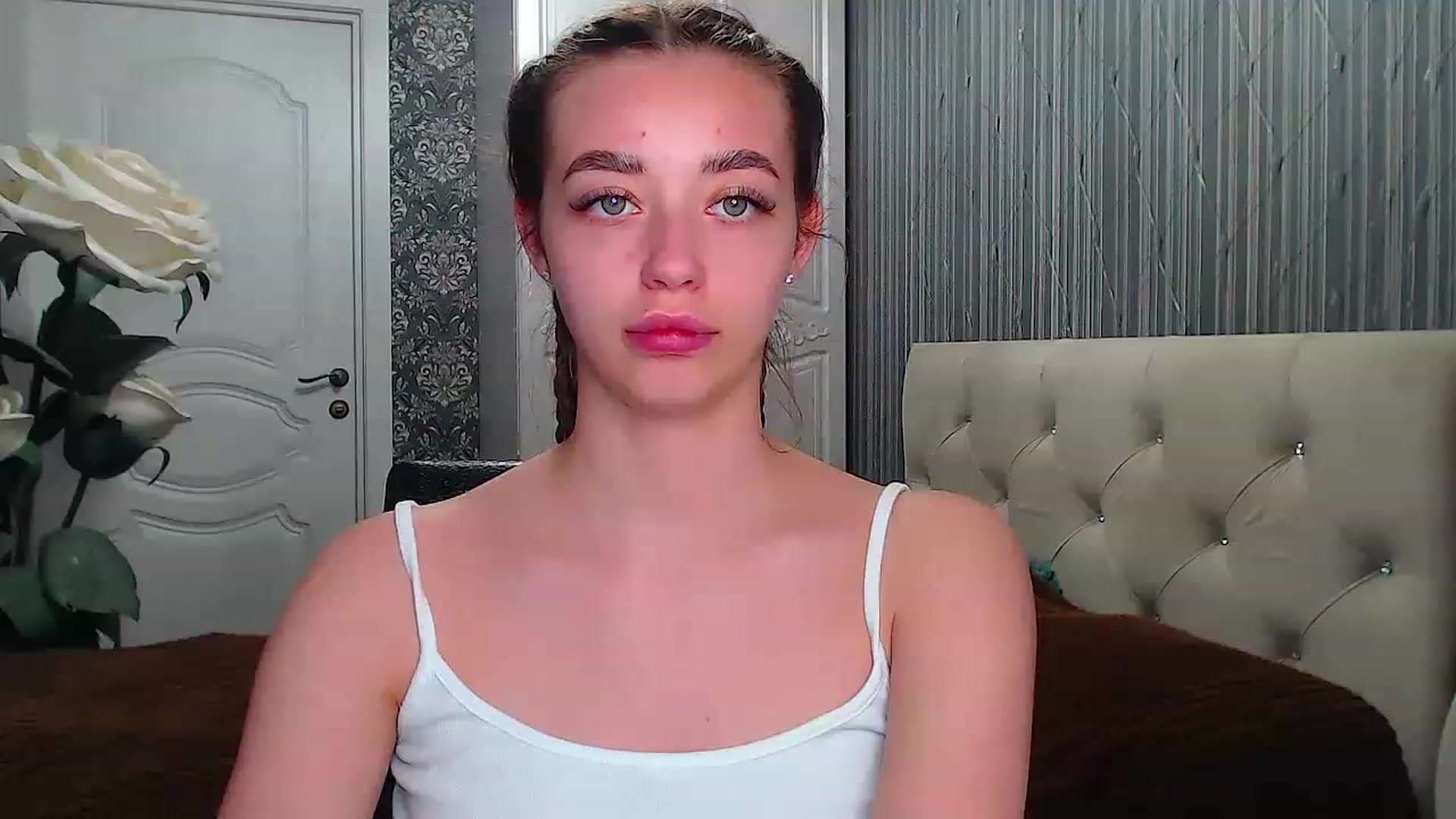 Gallery image thumbnail from EmeraldLilyyy's myfreecams stream on, 05/08/2023, 14:17 image 16 of 20