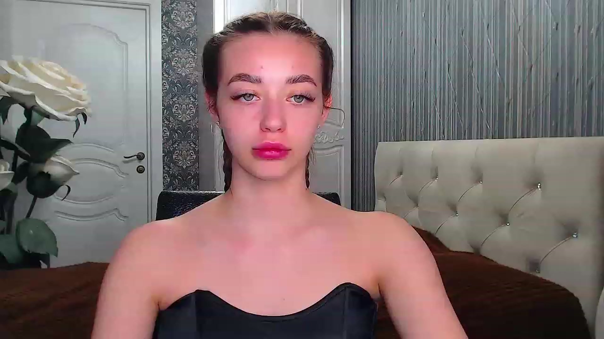 Gallery image thumbnail from EmeraldLilyyy's myfreecams stream on, 05/08/2023, 14:17 image 5 of 20