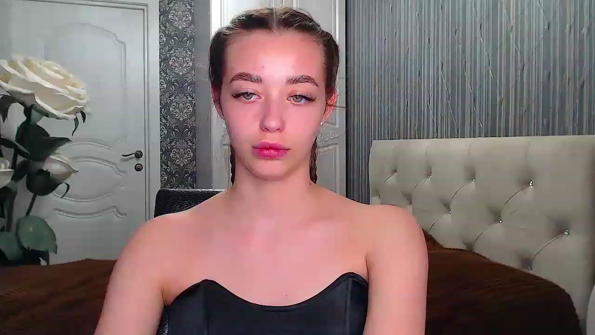 Gallery image thumbnail from EmeraldLilyyy's myfreecams stream on, 05/08/2023, 14:17 image 12 of 20