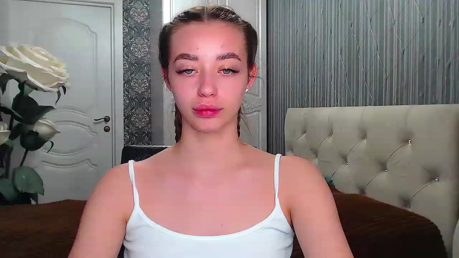 Gallery image thumbnail from EmeraldLilyyy's myfreecams stream on, 05/08/2023, 14:17 image 17 of 20