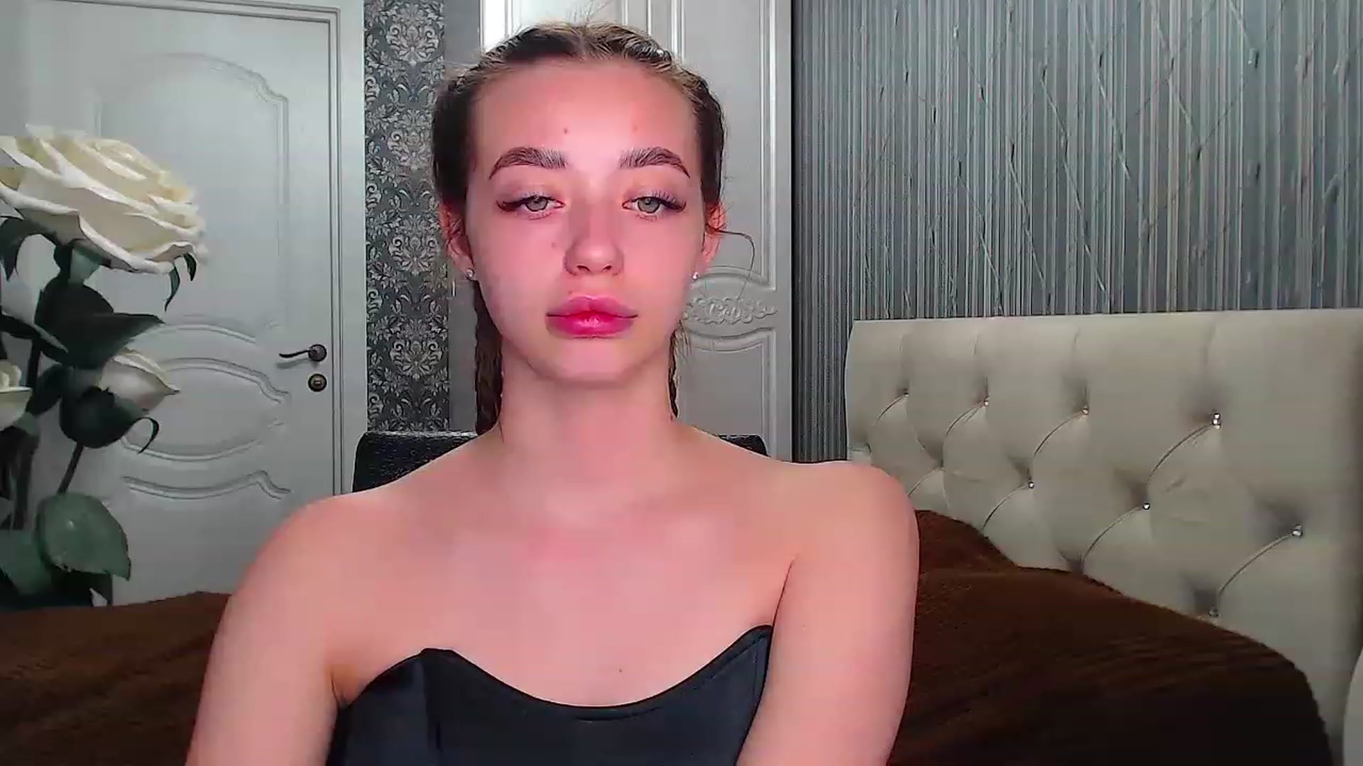 Gallery image thumbnail from EmeraldLilyyy's myfreecams stream on, 05/08/2023, 14:17 image 7 of 20
