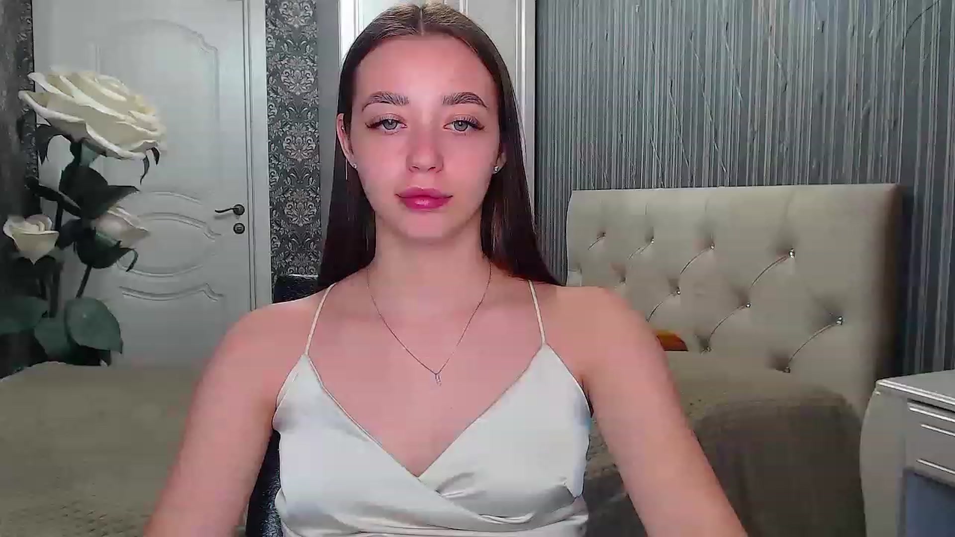 Gallery image thumbnail from EmeraldLilyyy's myfreecams stream on, 05/13/2023, 12:06 image 11 of 20